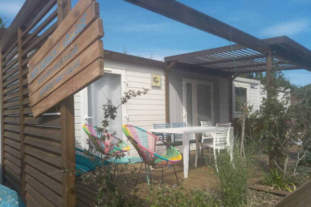 un bungalow au camping de Colera